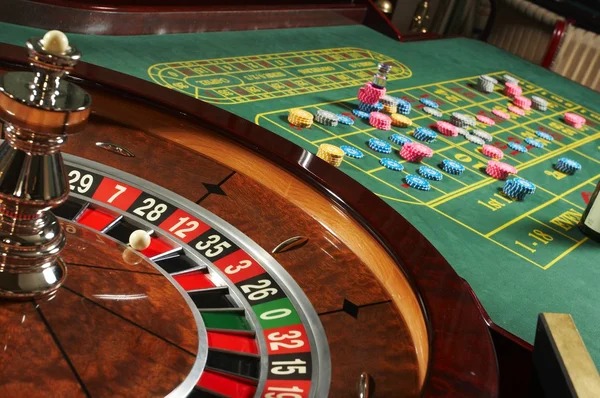 ugarena mobile app showing live roulette table with betting interface and chat
